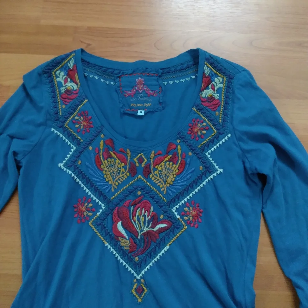 Johnny Was Los Angeles Blue Teal Embroidered Tunic T-Shirt - Picture 5 of 7